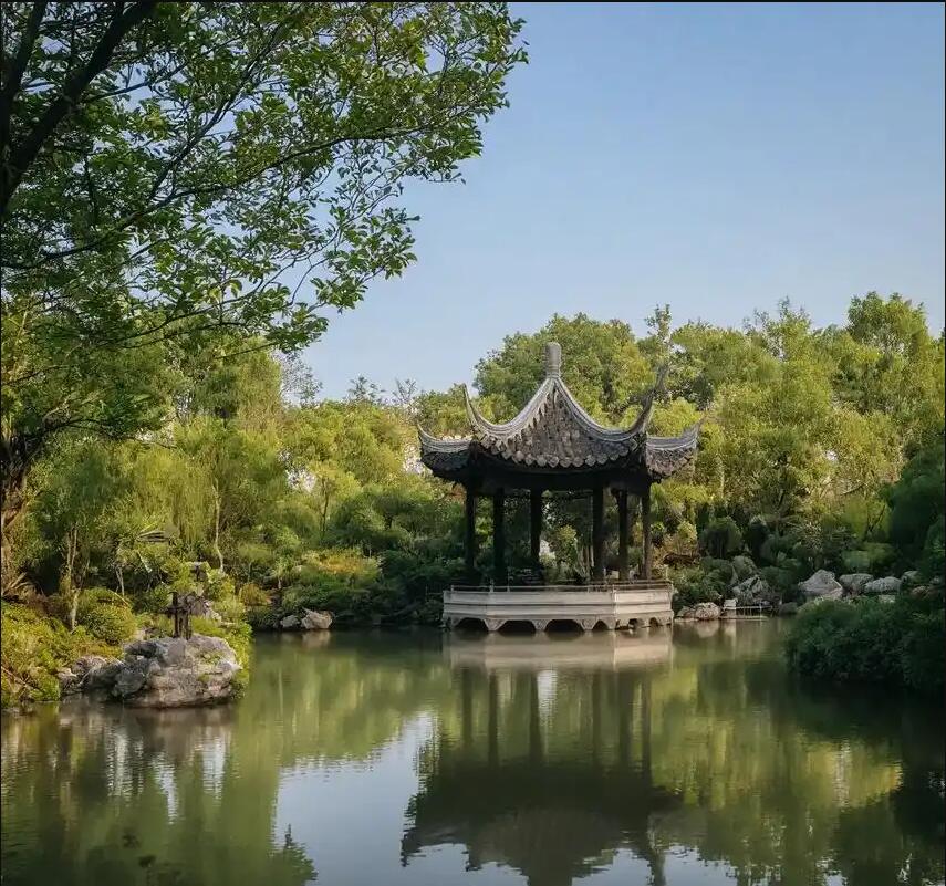 平凉访卉餐饮有限公司